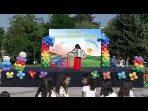  IN VIENNA (Viennese Waltz) Music by: M. Topo on Accordion M^ Galina Hristova 